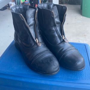 ARIAT Kids Devon IV Paddock shoes (girls size 3) Riding shoes. Equestrian shoes.